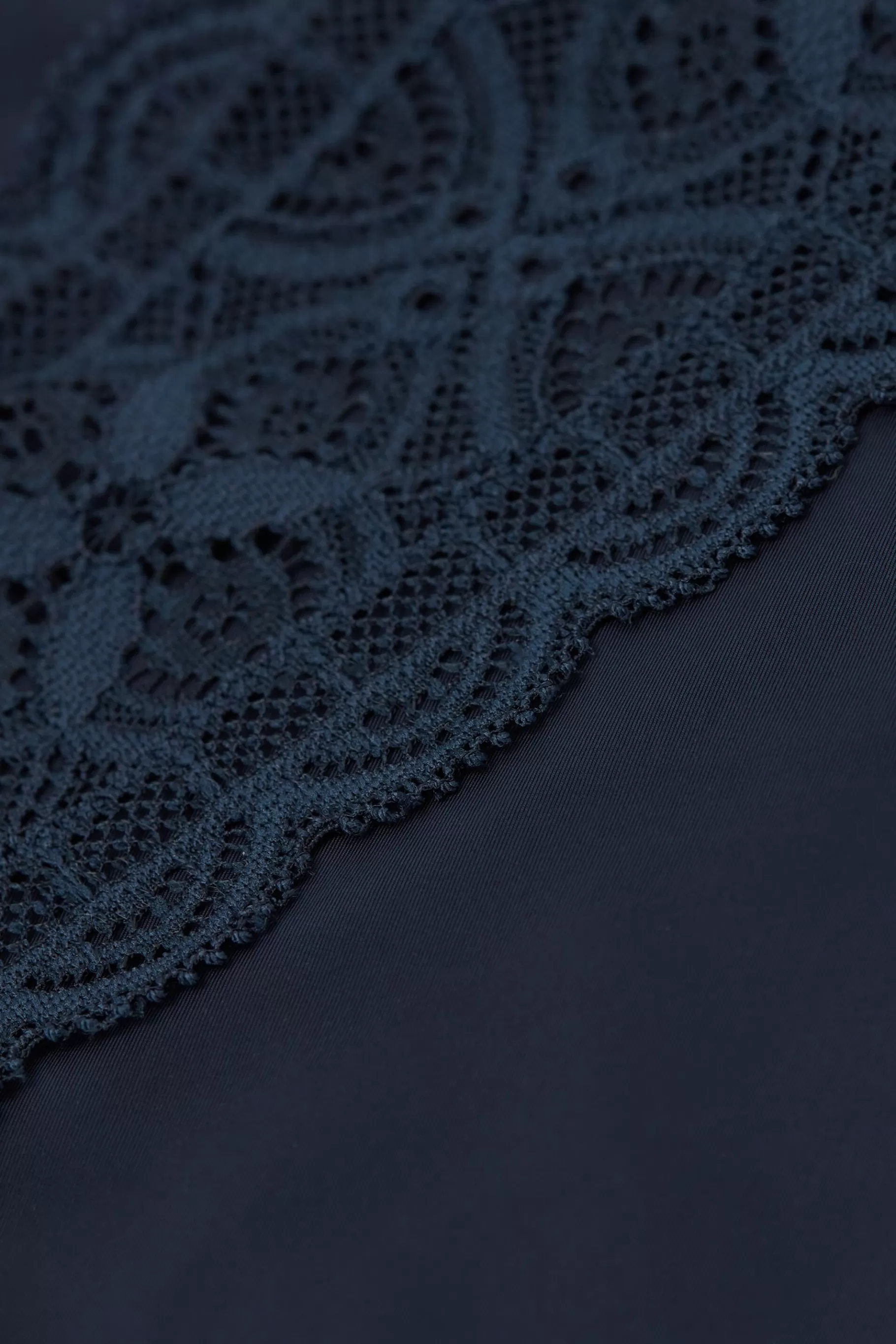 Intimissimi Hög Midja | Boxer / Hipster^Trosor med hög midja i mikrofiber Ultralight och spets