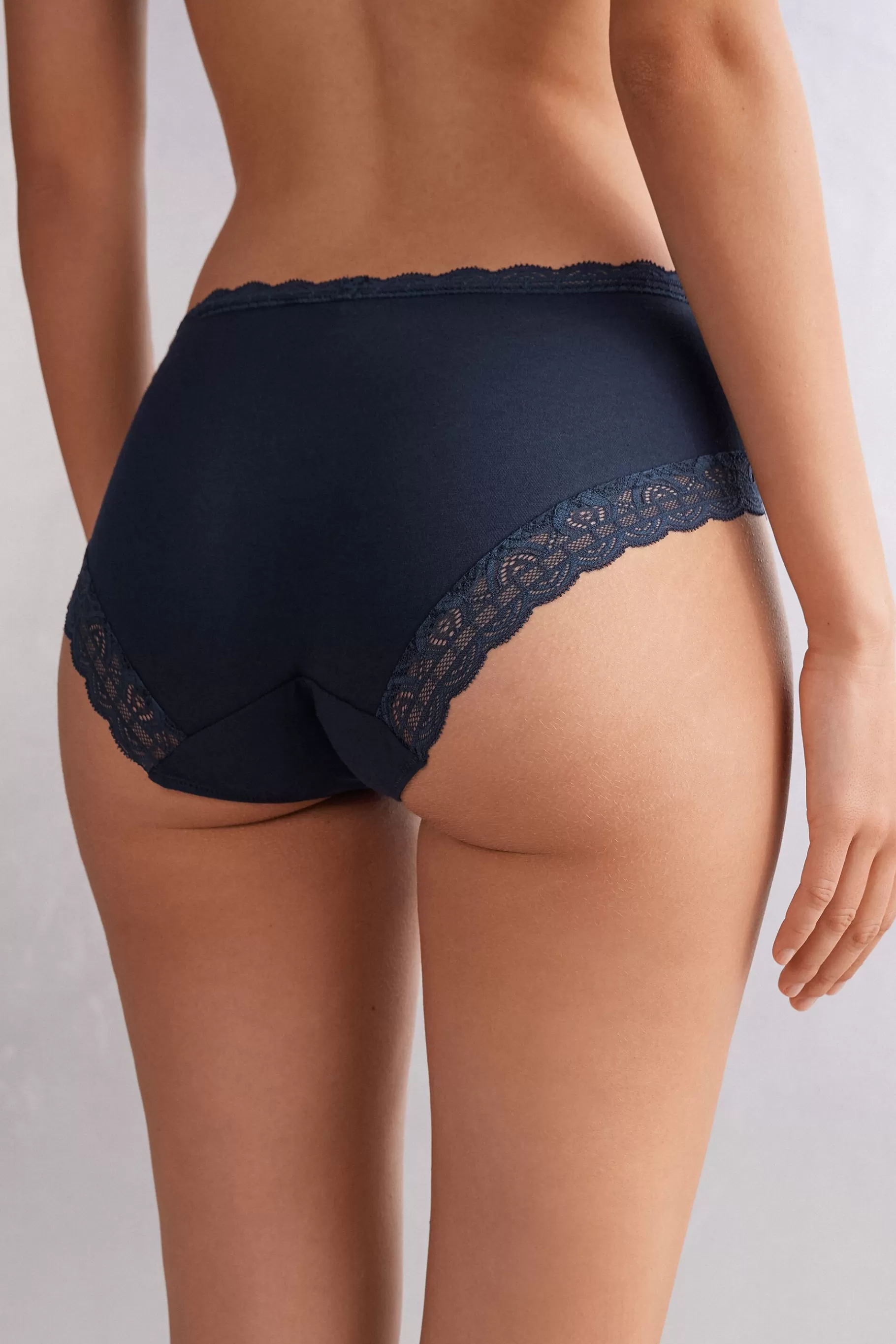Intimissimi Hög Midja | Boxer / Hipster^Trosor med mellanhög midja i bomull och spets