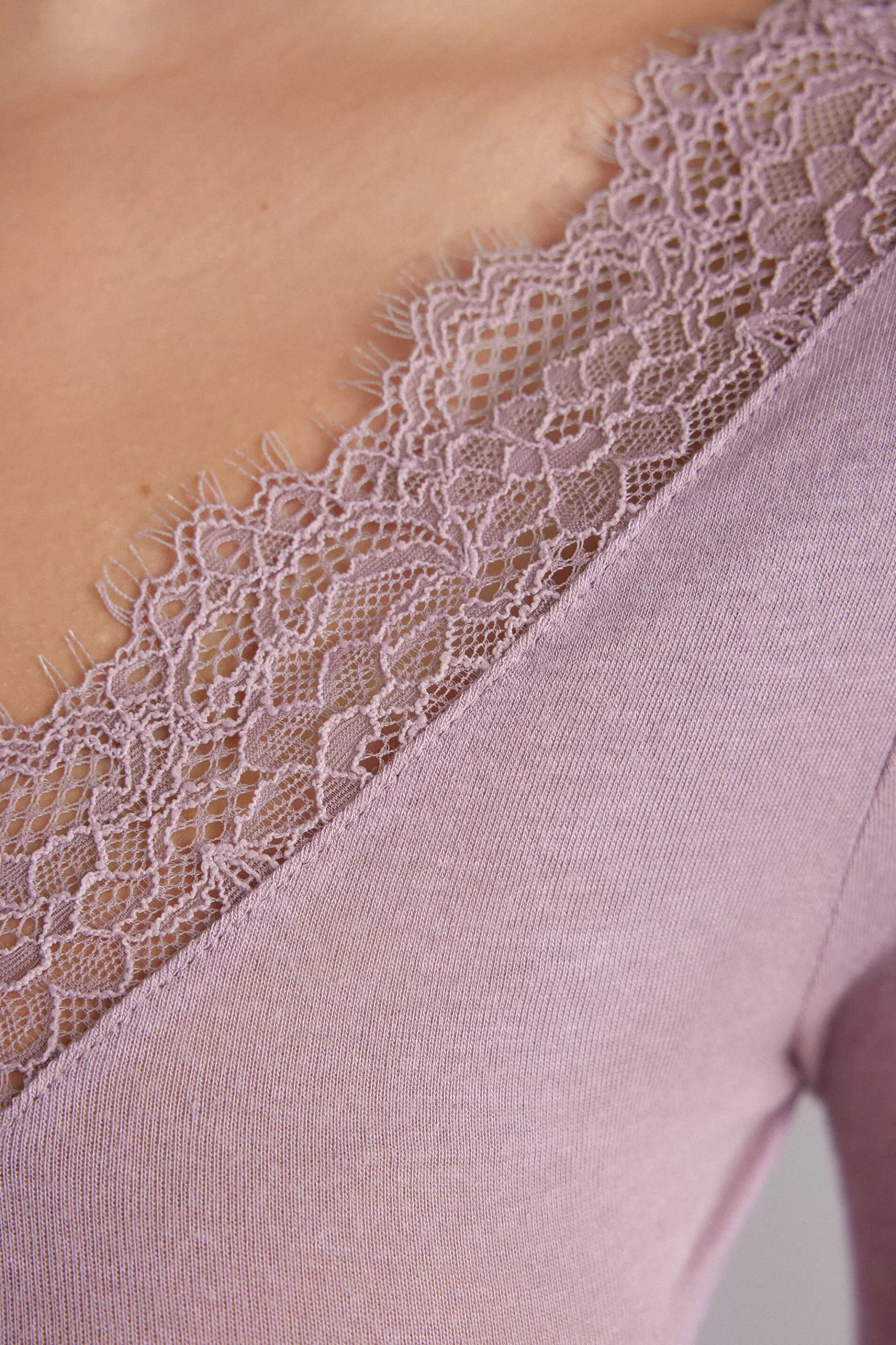 Intimissimi Långärmat^Ultralight lång blus i modalkashmir och spets