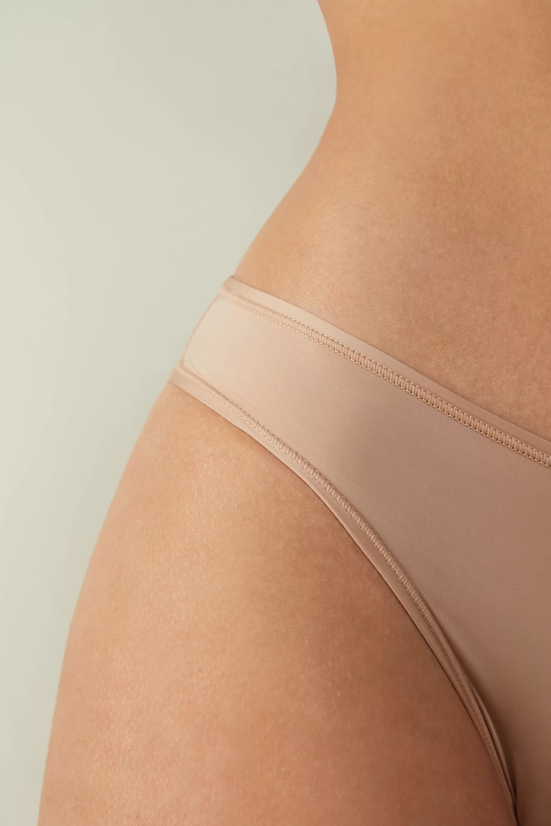 Intimissimi Brazilian^Ultralight Microfibre Brazilian trosor